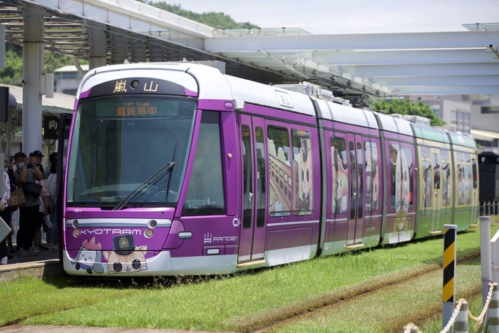 高雄メトロのラッピング電車(5月31日(土)撮影)