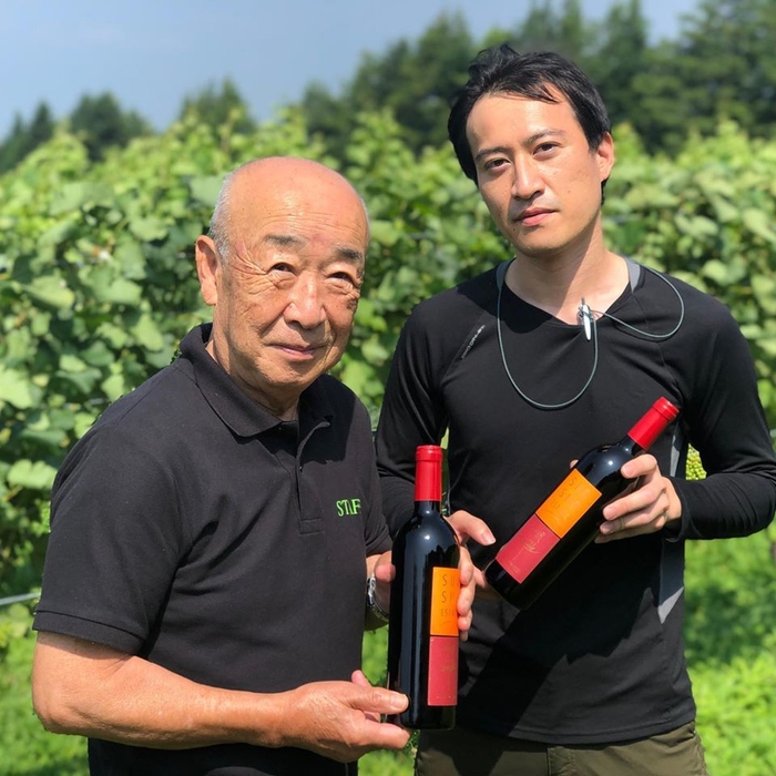 二人の醸造家「受け継がれる力」(左:戸川 英夫 右:田村 彰吾)