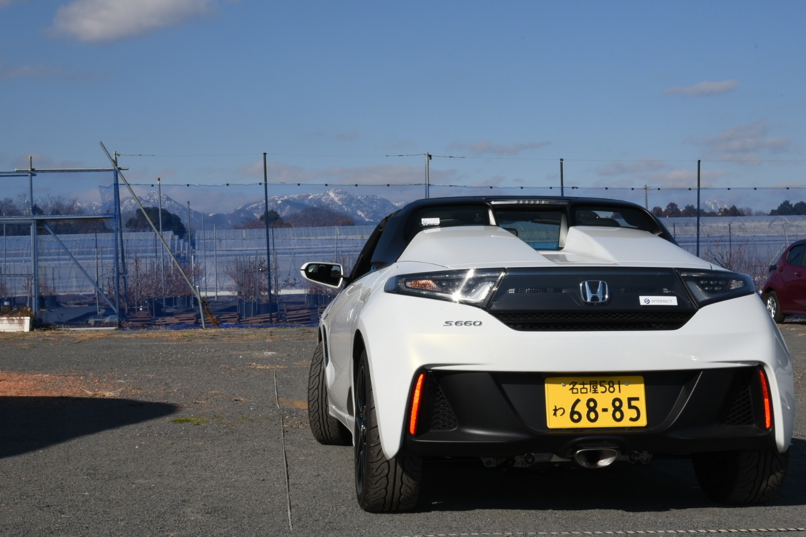 綺麗な景色とADVAN NEOVAのかっこいいタイヤパターン