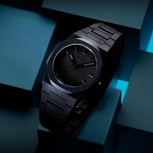 ディーワンミラノ（イタリア）