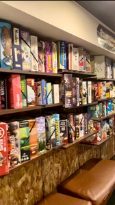 壁面には珍しいゲームが300種以上　
