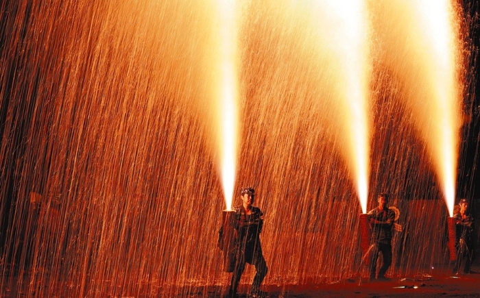 豊橋祇園祭花火大会の様子(出所:中日新聞、2023年7月22日記事)