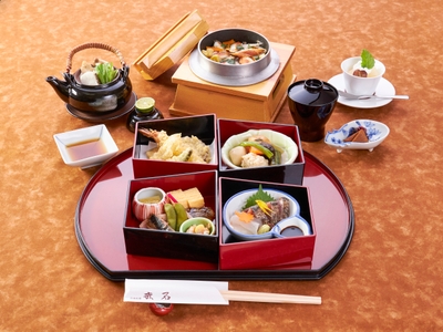 f4UAPJWL08ozU5kz2wdF.jpg?w=940&h=940