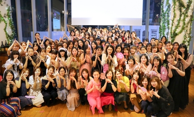 f9xuIj09y95mHnnfWDe8.jpg?w=940&h=940