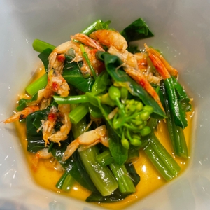 fCFCUftwYaisuECIUSUY.jpeg?w=940&h=940