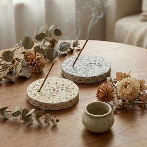 タイルのお香スタンド