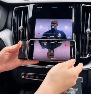 停車中の情報共有や写真確認にも便利