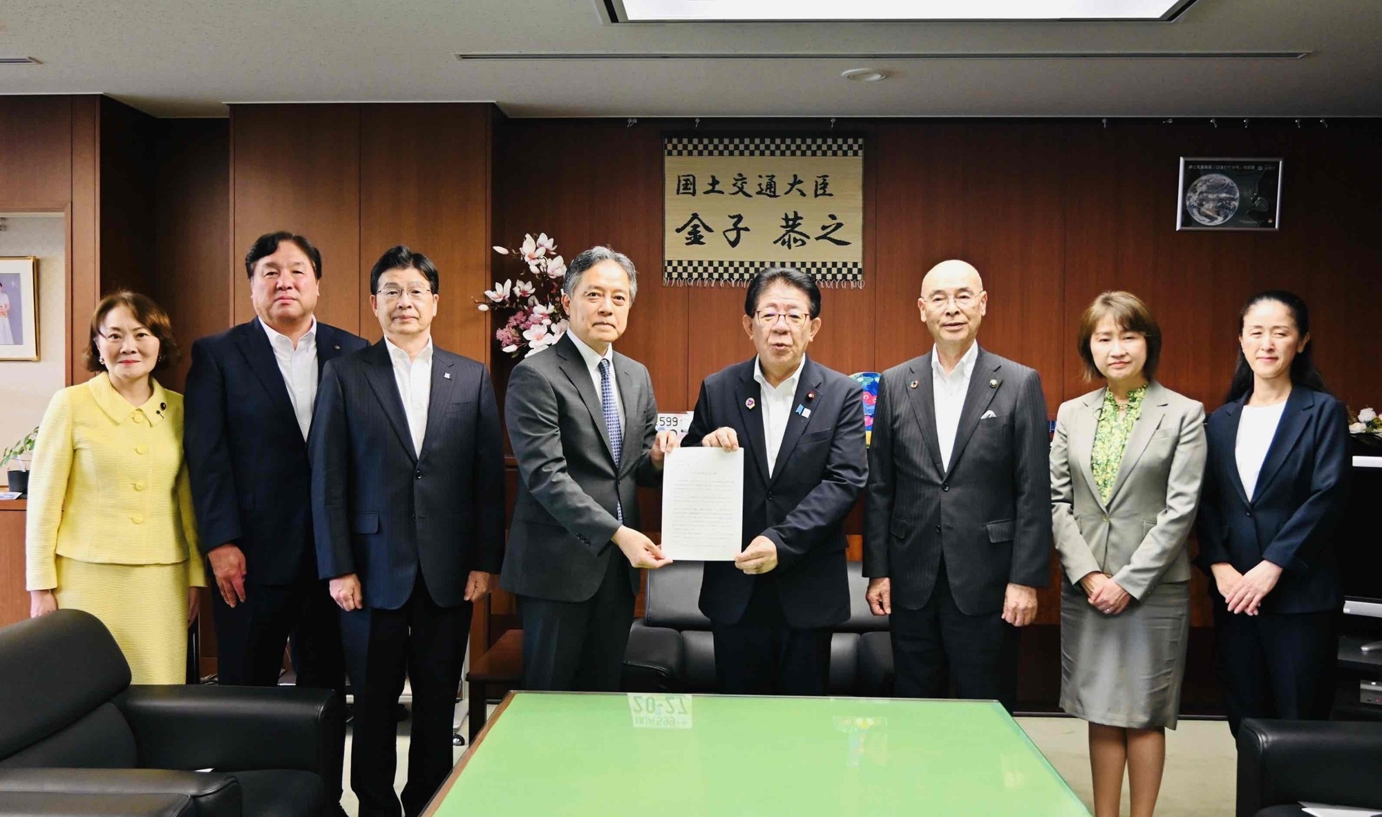 特別区長会の有志の区長が連名で、国に
「住宅宿泊事業の適正化に関する要望書」を提出