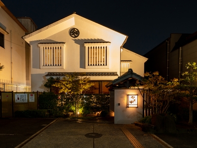 fMEgKJ4u1kFAsg1Earvb.jpg?w=940&h=940