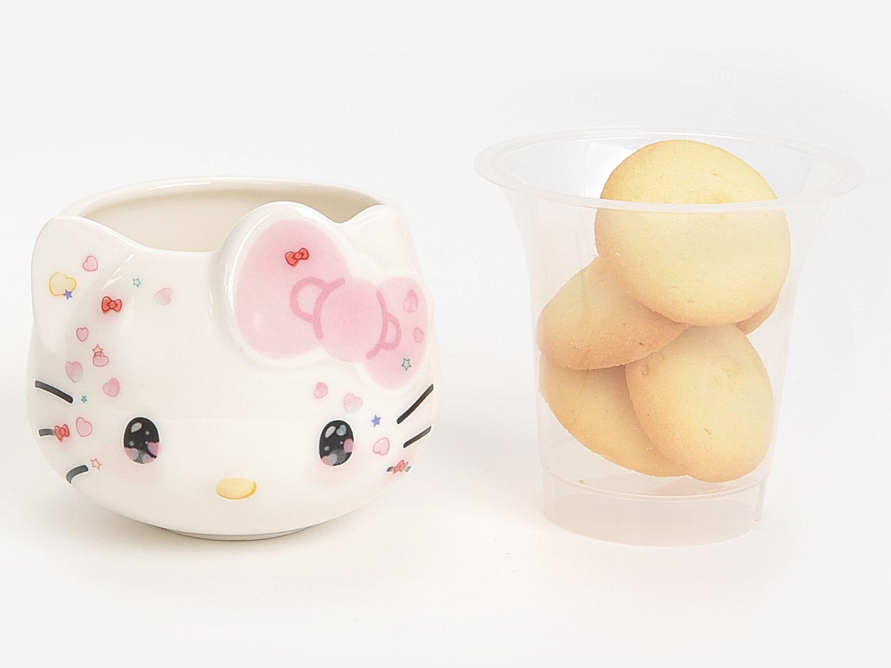 陶器付きのスイーツ ピンク クッキー イメージ画像