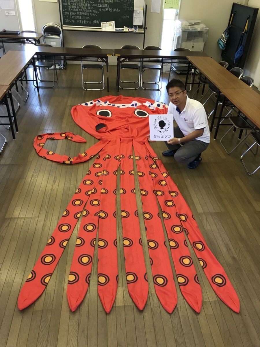 8月8日「たこ焼の日」にたこ焼きを世界に伝えたい！ タコ型こいのぼり