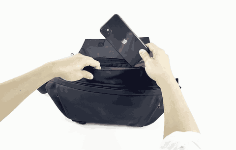 ひっくり返しても中身は簡単には出てきません。