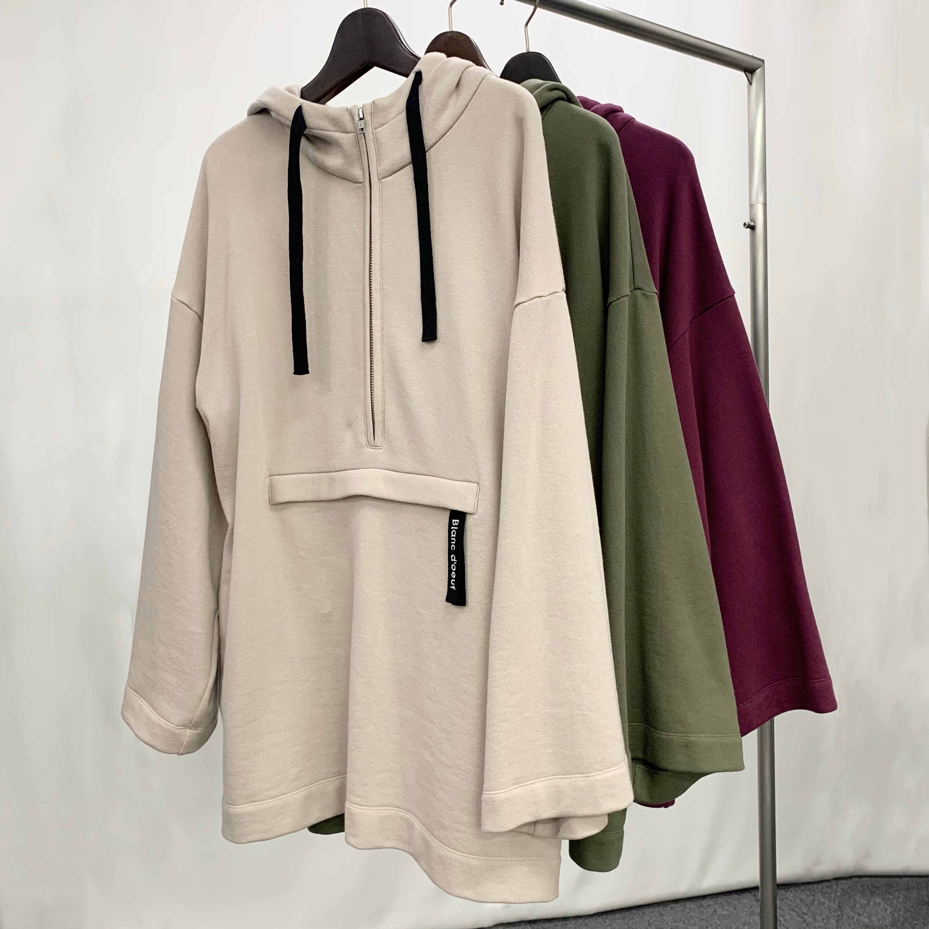 カラー:ベージュ、カーキ、バーガンディ