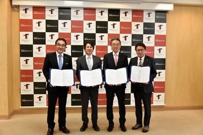 fi3H28F4Ql8pUoQKggOf.jpg?w=940&h=940