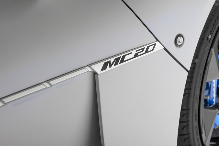 Maserati MC20 7