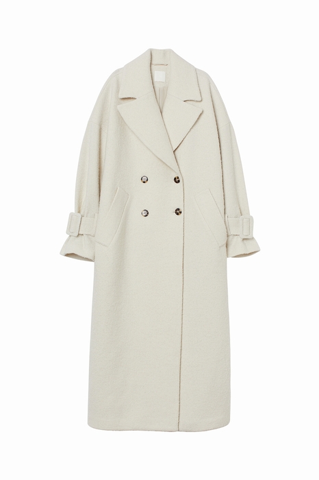 ウールブレンドロングコート¥9,999(52% リサイクルウール 46% リサイクルポリエステル)