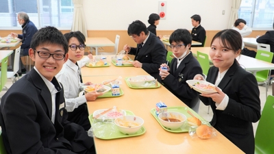 fm2QURMl8RdiVC1nbqNa.jpg?w=940&h=940