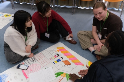 (成果発表に向けて準備を進める様子)