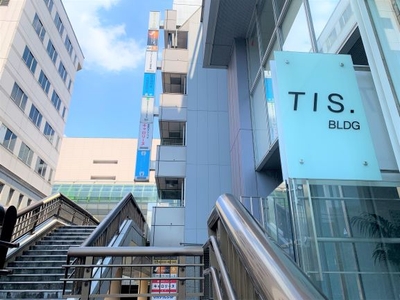 ftoauxzB1tK2hMRvH2KY.jpg?w=940&h=940