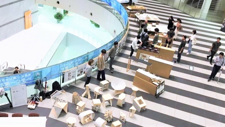 4年ぶりに展覧会「KenDe Works 2023 夏展、」を開催 近畿大学産業理工学部 建築・デザイン学科の学生作品30点を展示