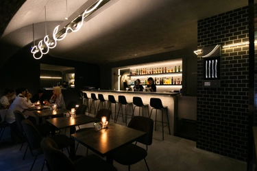 [渋谷]“大人のカフェバー”「yoL(ヨル)」が6/1(日)OPEN　 アルコールスイーツと様々なシグネチャーカクテルを提供