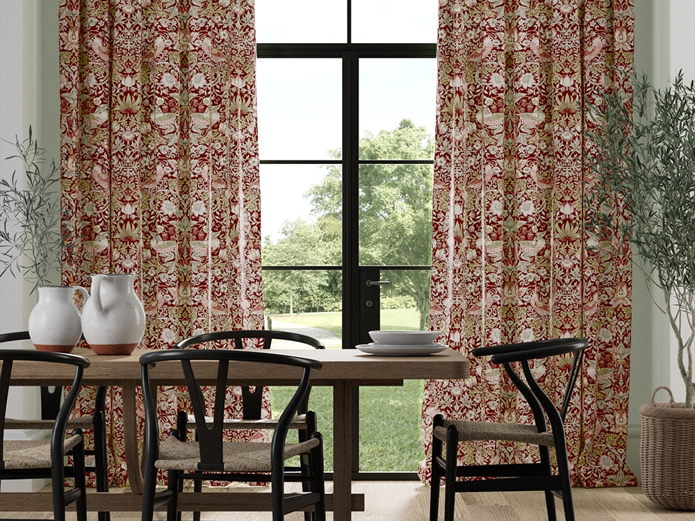 MADDER(茜色)、RUSSET(赤みがかったダークブラウン)、OCHRE(黄土色)の組み合わせ