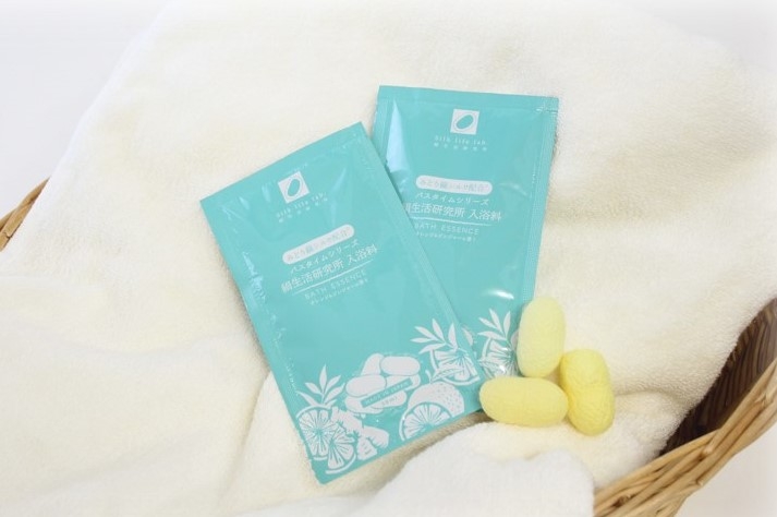 バスエッセンス 『絹生活研究所 入浴料S』