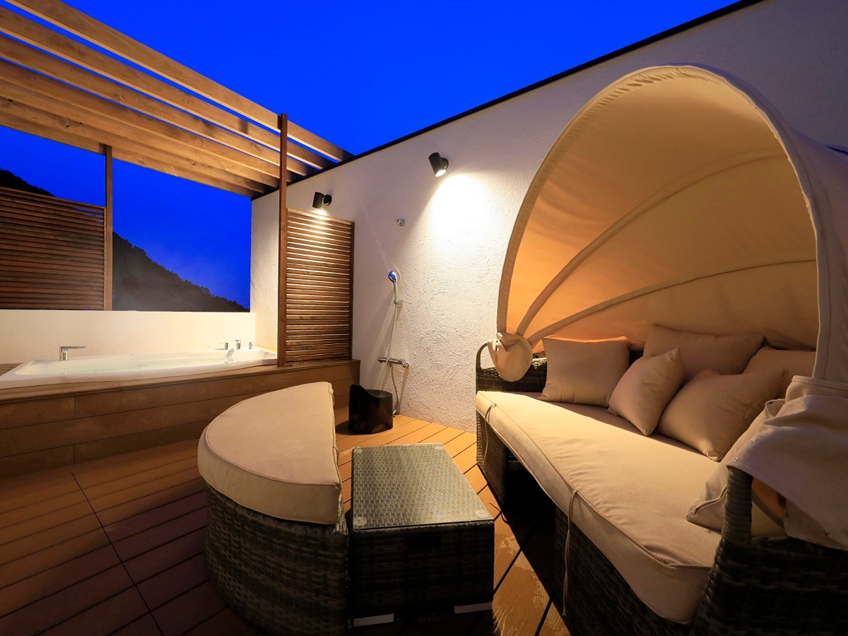 屋上貸切露天風呂(有料)