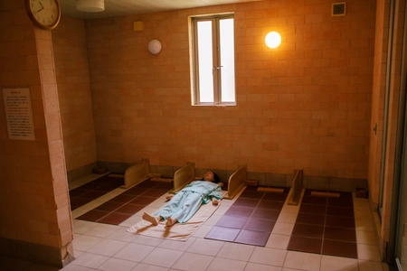 夏バテ・熱中症対策に「温め」という新常識　 竹屋陶板浴が“暑熱順化”のための地域連携キャンペーンを開始