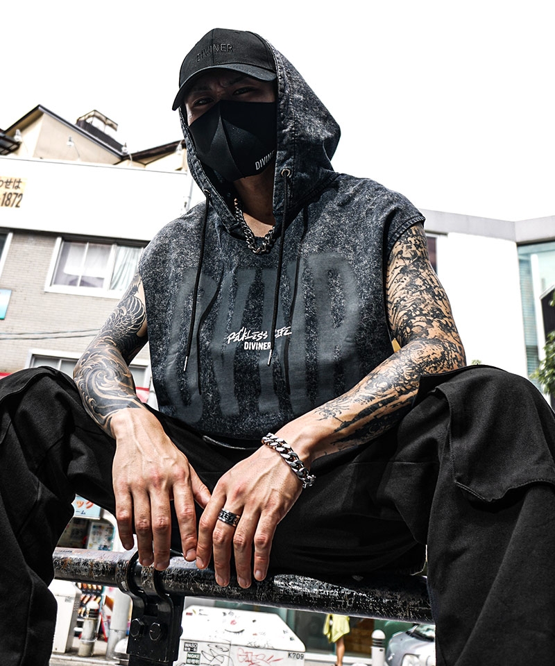 ブラックストリートファッションで話題の『DIVINER(ディバイナー)』より24春夏の新作アイテムが7月18日より販売開始。