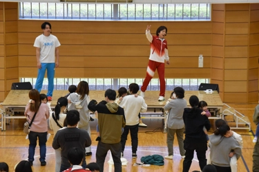 【名城大学】薬学部の佐藤弘道特任教授と梅田孝教授が藤田医科大学の健康イベントで健康づくりを指導