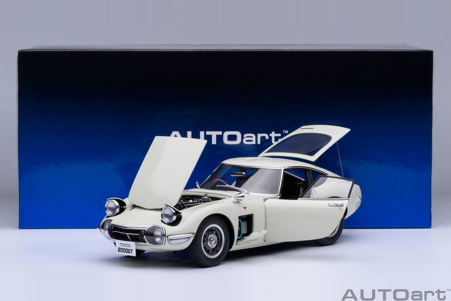オートアート製 1/18 トヨタ2000 GT 訳あり トヨタ 2000GT の精巧な 1/18 スケールモデル（AUTOart製）が CAMSHOP