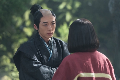 高橋一生が演じる井伊家筆頭家老・小野政次も幼なじみ。直虎と対立するも本心は…⁉️