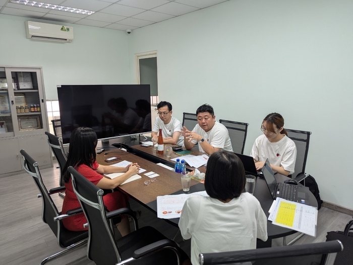 現地法人と商談