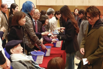 gYM2YaWysi3zr5nerI55.jpg?w=940&h=940