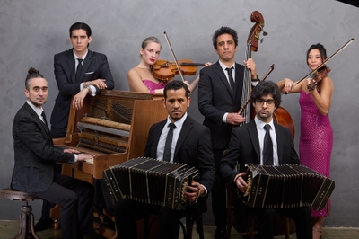 gakahsEsiNYRZ89TA8JW.jpg?w=940&h=940