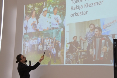 gbpoPm7AT8nUcBbiIt02.jpg?w=940&h=940