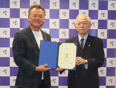 gccmqXaO5JrXLYrhJENV.jpg?w=940&h=940