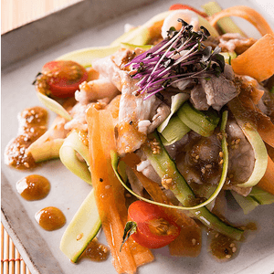 「ねぎ塩　旨塩だれ」を使った豚しゃぶサラダ