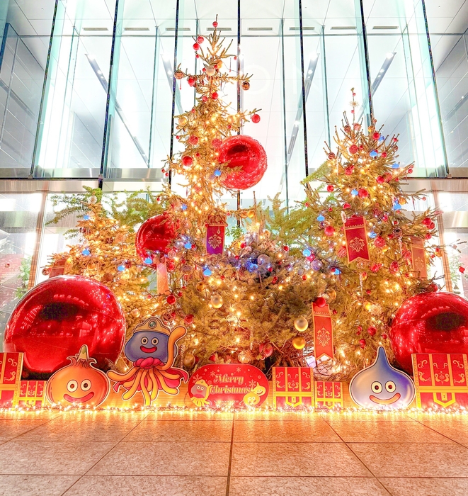 ▲「ドラゴンクエスト アイランド」 オリジナルクリスマスツリー (※写真は2024年開催時のものです)