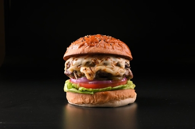 gqO89NC3mi1L3oaNxaOl.jpg?w=940&h=940