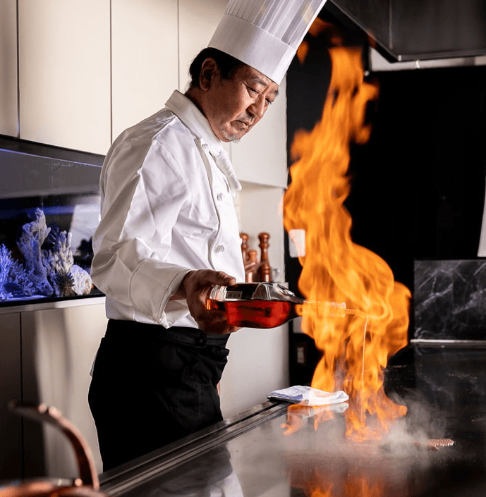 「新宿駅」から徒歩5分!高級食材を使用した絶品料理が楽しめる『鉄板焼 雅 -Miyabi-』の情報を駅近ドットコムで公開