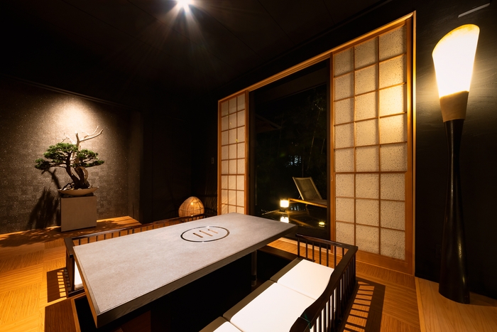 お食事は和を基調にした空間をご用意