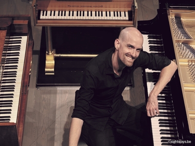 アンソニー・ロマニウク　Anthony Romaniuk