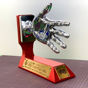 h4VVLhbQ9vp08SLdkOZC.jpg?w=940&h=940