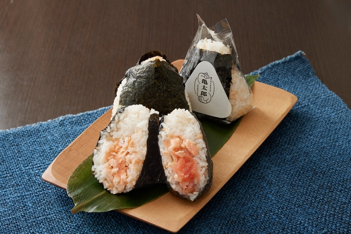 【鮭まぶしおむすび 亀太郎】「秋さけとたらこ」