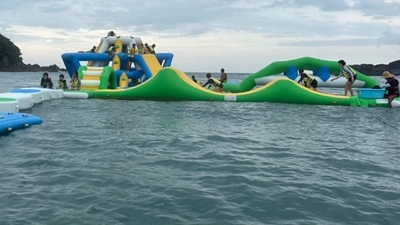 h8j0FadisBY0wC4JlyZD.jpg?w=940&h=940