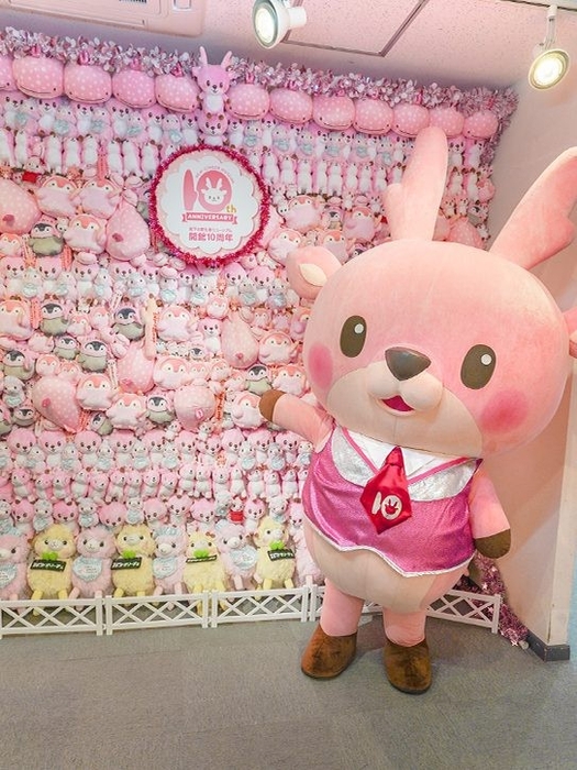 イワシカちゃんもポーズを決めて記念撮影