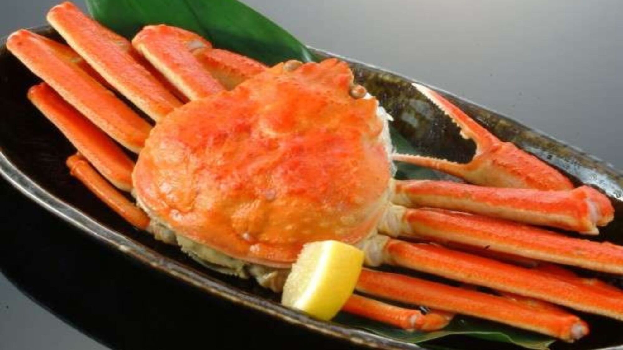 【楽天トラベル ブロンズアワード受賞】カニと温泉を楽しむ冬旅が、今からでも間に合う！/ 京都府京丹後市夕日ヶ浦温泉「夕日浪漫　一望館」