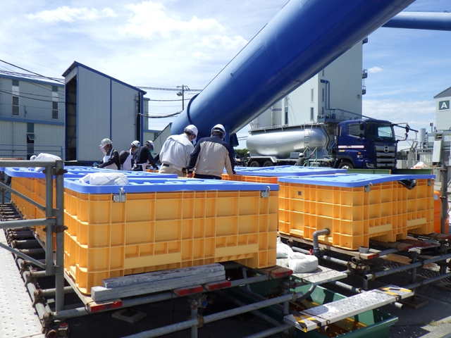 写真3:CO2固定化仮設備(アルカリ炭酸塩浸漬方式)